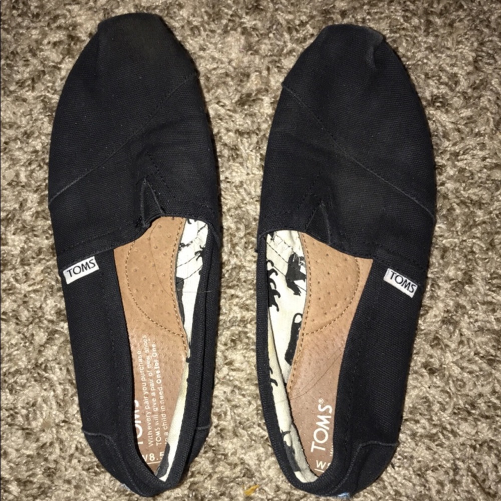 Toms. Black. Size 8.5.